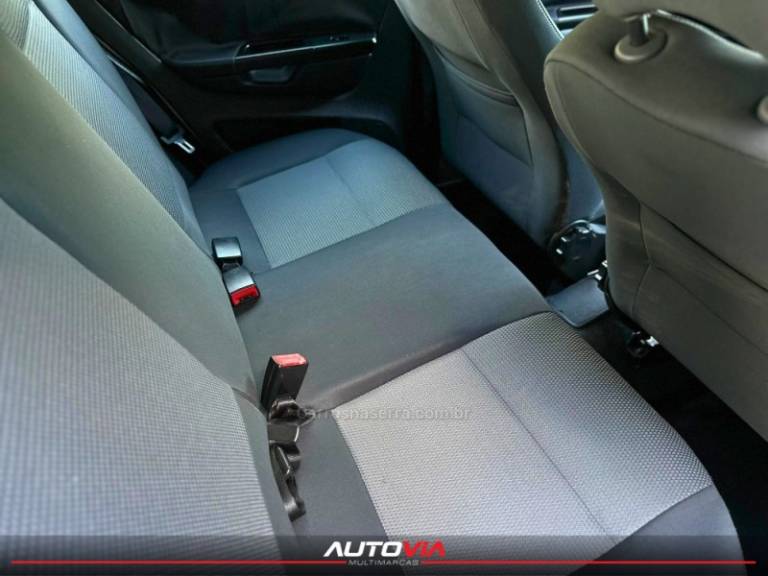 VOLKSWAGEN - SPACEFOX - 2011/2012 - Prata - R$ 41.900,00