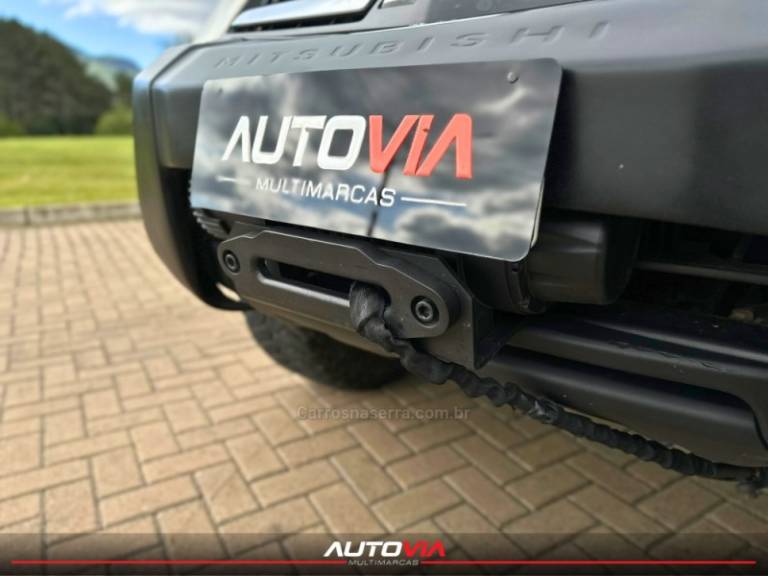 MITSUBISHI - PAJERO DAKAR - 2013/2014 - Branca - R$ 135.900,00