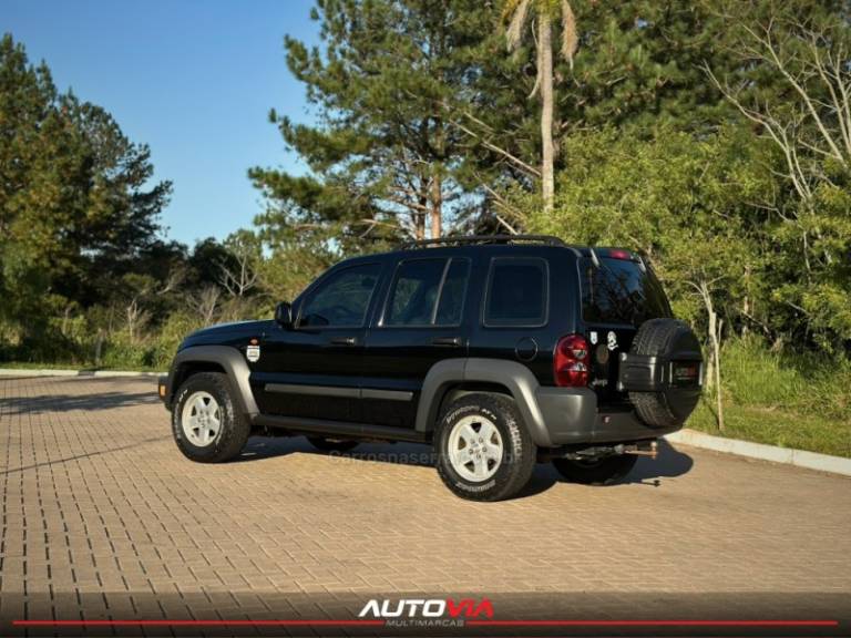 JEEP - CHEROKEE - 2006/2017 - Preta - R$ 44.900,00