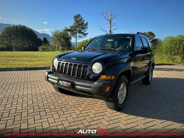 JEEP - CHEROKEE - 2006/2017 - Preta - R$ 44.900,00