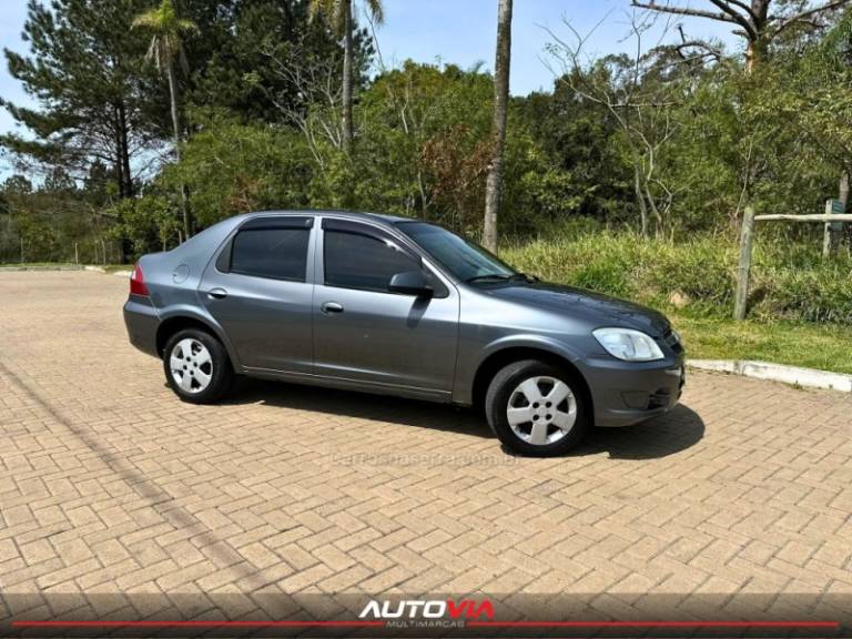 CHEVROLET - PRISMA - 2012/2012 - Cinza - R$ 31.900,00