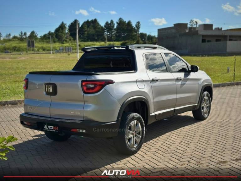 FIAT - TORO - 2020/2021 - Prata - R$ 97.900,00