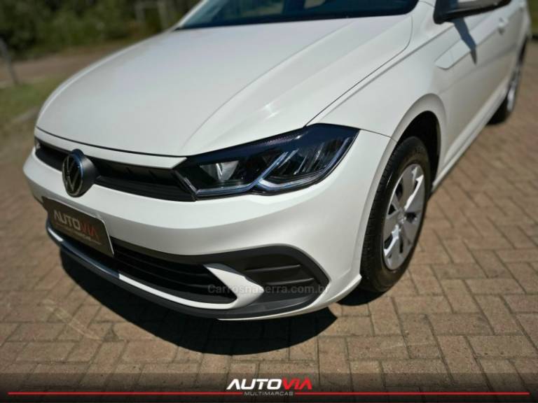 VOLKSWAGEN - POLO - 2023/2023 - Branca - R$ 76.900,00