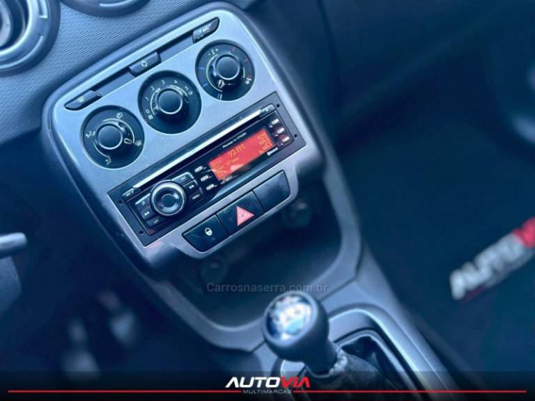 CITROËN - C3 - 2013/2014 - Vermelha - R$ 38.900,00