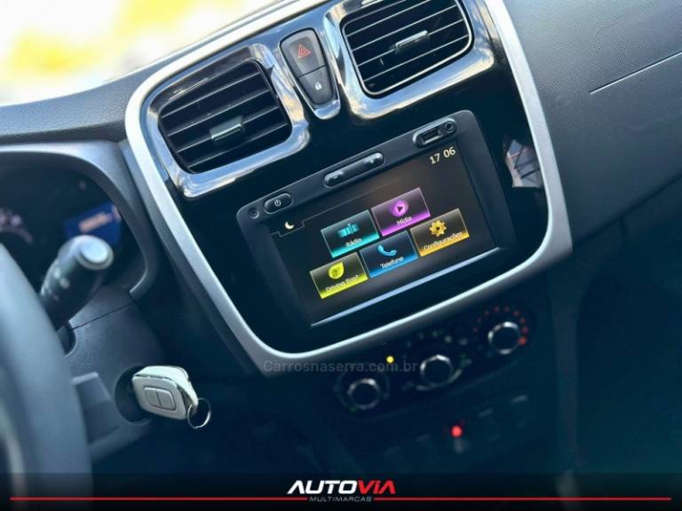 RENAULT - SANDERO - 2019/2020 - Branca - R$ 49.900,00