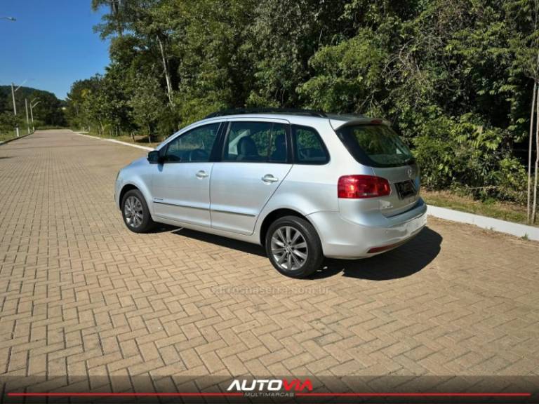 VOLKSWAGEN - SPACEFOX - 2011/2012 - Prata - R$ 39.900,00