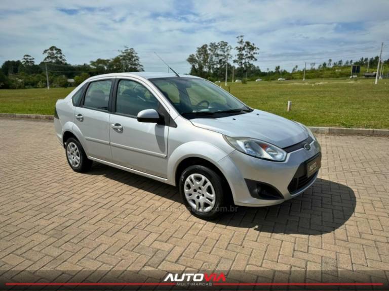 FORD - FIESTA - 2012/2013 - Prata - R$ 35.900,00