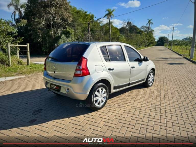 RENAULT - SANDERO - 2012/2013 - Prata - R$ 31.900,00