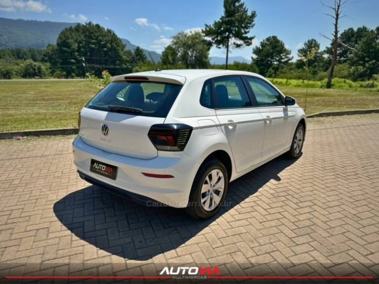 VOLKSWAGEN - POLO - 2023/2023 - Branca - R$ 76.900,00