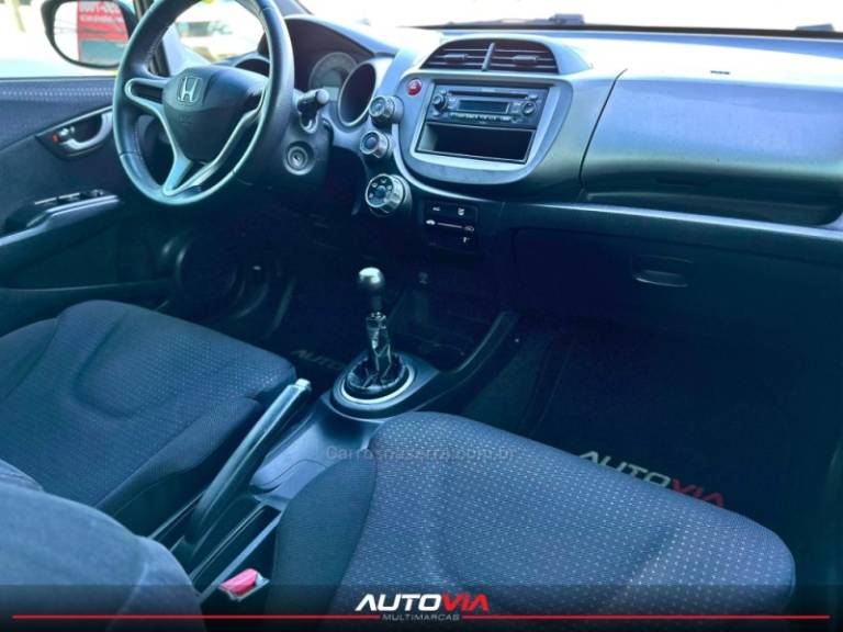 HONDA - FIT - 2009/2009 - Dourada - R$ 39.900,00