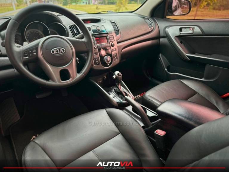 KIA MOTORS - CERATO - 2012/2012 - Prata - R$ 52.900,00
