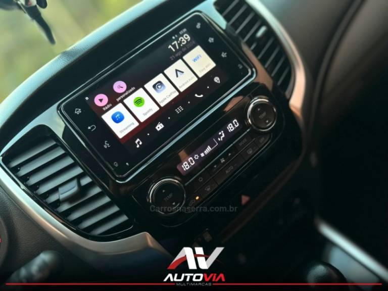 MITSUBISHI - L200 TRITON - 2018/2019 - Prata - R$ 165.900,00