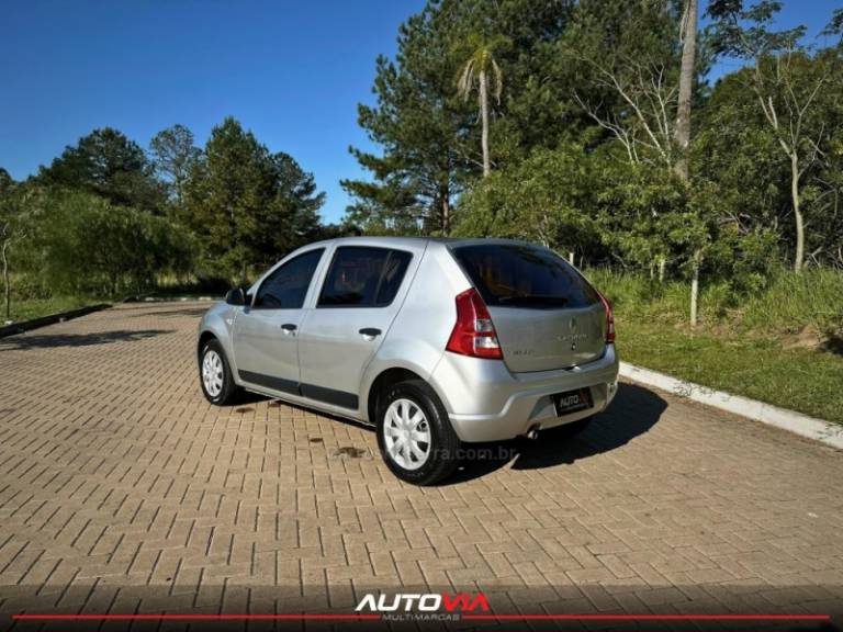 RENAULT - SANDERO - 2012/2013 - Prata - R$ 31.900,00