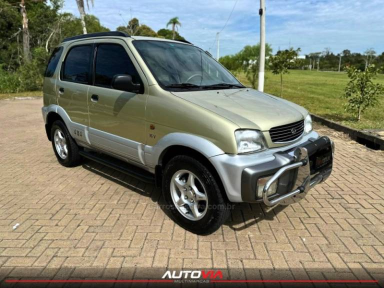 DAIHATSU - TERIOS - 1998/1999 - Bege - R$ 35.900,00