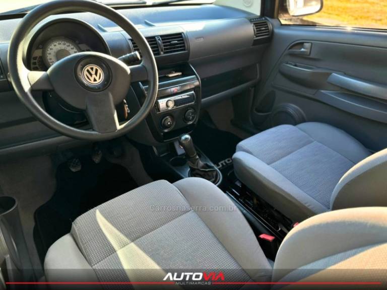 VOLKSWAGEN - FOX - 2008/2009 - Prata - R$ 29.900,00