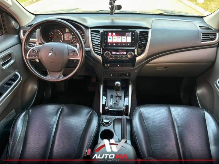 MITSUBISHI - L200 TRITON - 2018/2019 - Prata - R$ 165.900,00