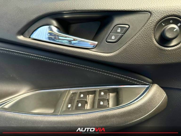 CHEVROLET - CRUZE - 2021/2022 - Prata - R$ 105.900,00