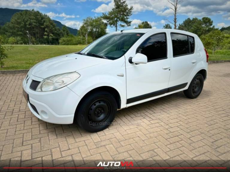 RENAULT - SANDERO - 2010/2010 - Branca - R$ 31.900,00