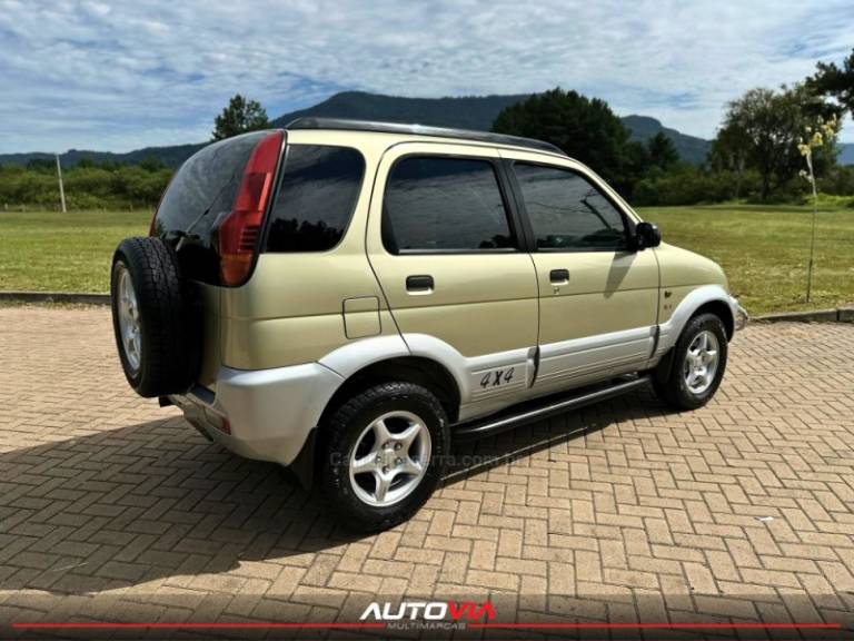 DAIHATSU - TERIOS - 1998/1999 - Bege - R$ 35.900,00