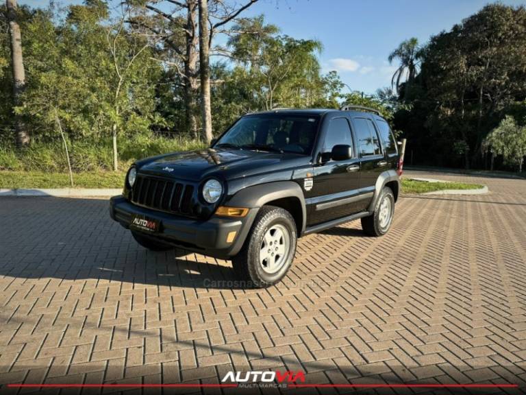 JEEP - CHEROKEE - 2006/2017 - Preta - R$ 44.900,00