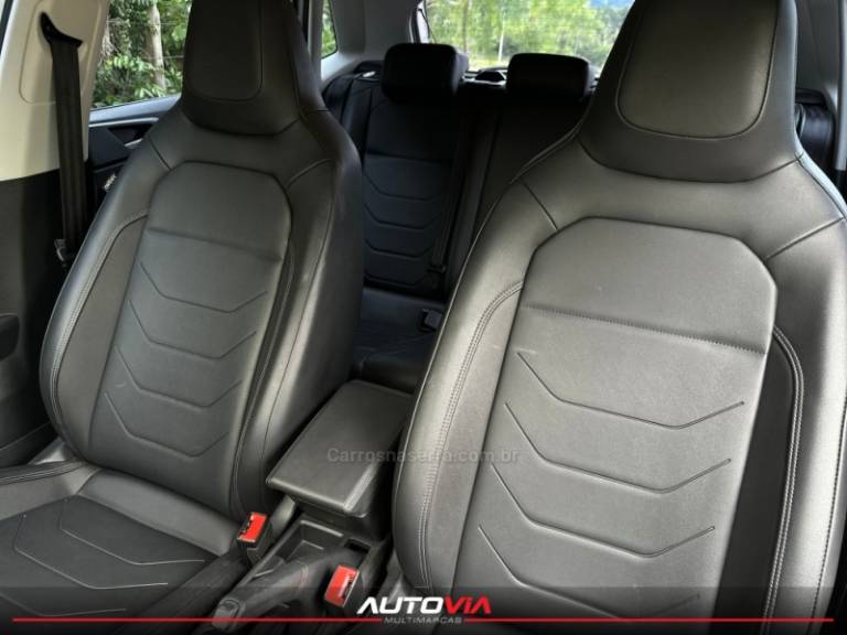 VOLKSWAGEN - POLO - 2024/2025 - Prata - R$ 108.900,00