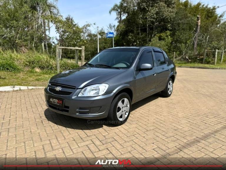 CHEVROLET - PRISMA - 2012/2012 - Cinza - R$ 31.900,00