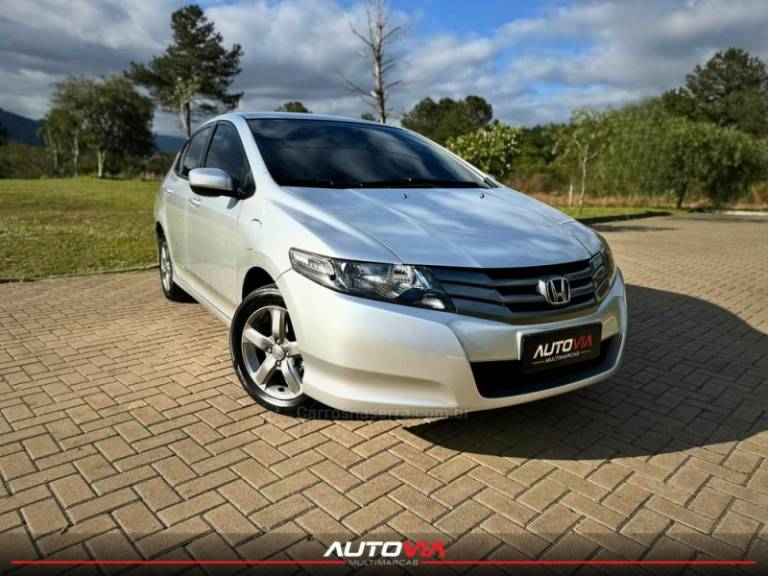 HONDA - CITY - 2010/2011 - Prata - R$ 51.900,00