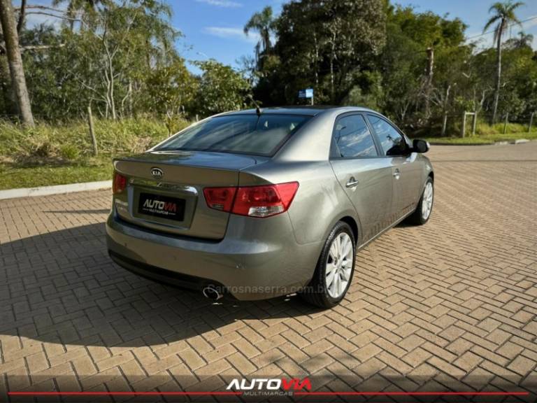 KIA MOTORS - CERATO - 2012/2013 - Cinza - R$ 57.900,00