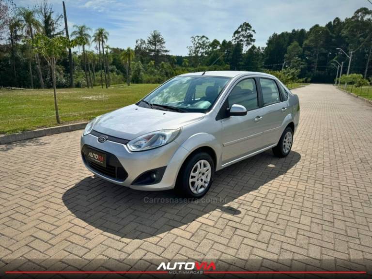 FORD - FIESTA - 2012/2013 - Prata - R$ 35.900,00