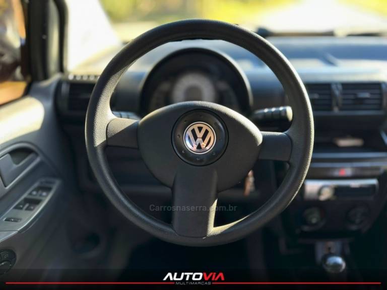 VOLKSWAGEN - FOX - 2008/2009 - Prata - R$ 29.900,00