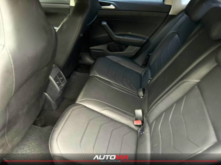 VOLKSWAGEN - POLO - 2024/2025 - Prata - R$ 108.900,00