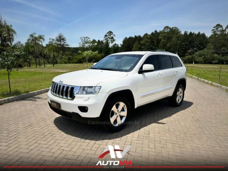 JEEP - GRAND CHEROKEE - 2011/2012 - Branca - R$ 59.900,00