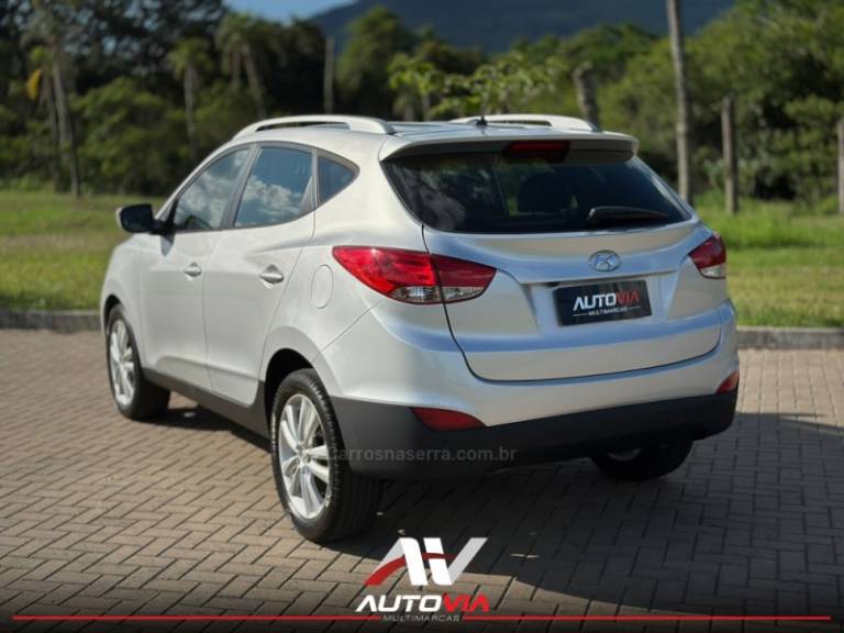 HYUNDAI - IX35 - 2012/2013 - Prata - R$ 67.900,00