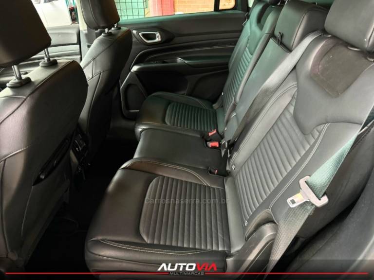 JEEP - COMMANDER - 2024/2025 - Cinza - R$ 179.900,00