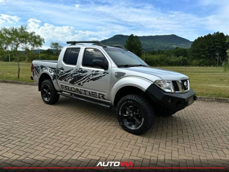 NISSAN - FRONTIER - 2006/2007 - Prata - R$ 79.900,00