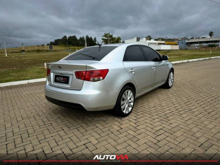 KIA MOTORS - CERATO - 2012/2012 - Prata - R$ 52.900,00