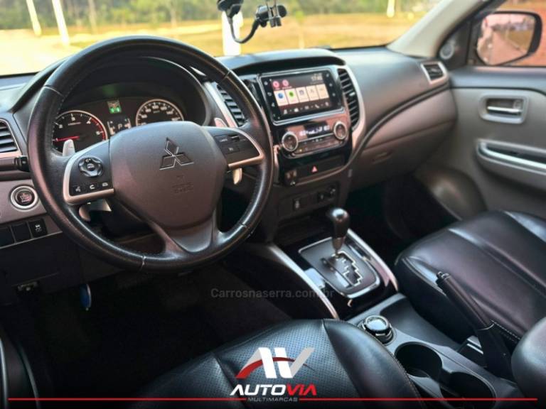 MITSUBISHI - L200 TRITON - 2018/2019 - Prata - R$ 165.900,00