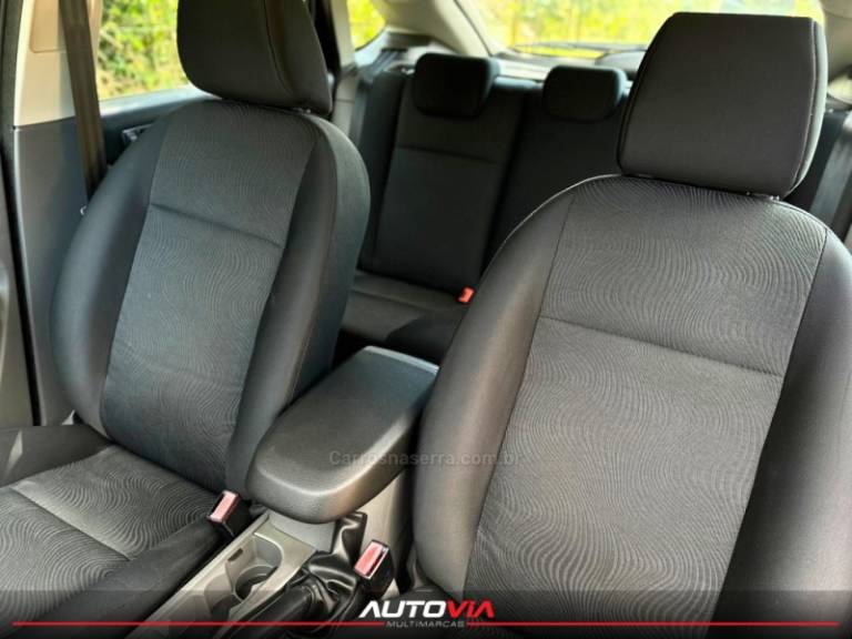 FORD - FOCUS - 2011/2012 - Branca - R$ 45.900,00