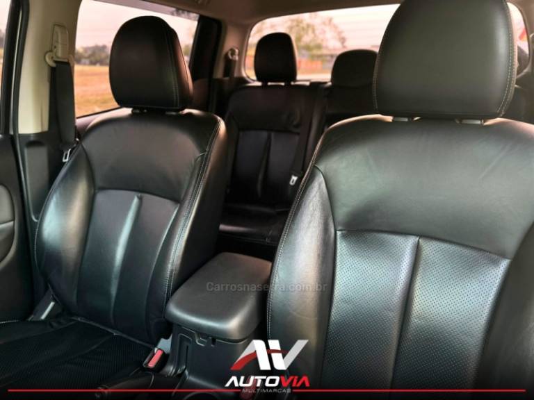 MITSUBISHI - L200 TRITON - 2018/2019 - Prata - R$ 165.900,00