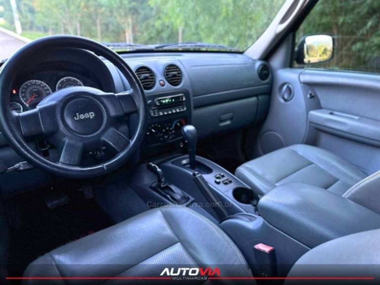 JEEP - CHEROKEE - 2006/2017 - Preta - R$ 44.900,00