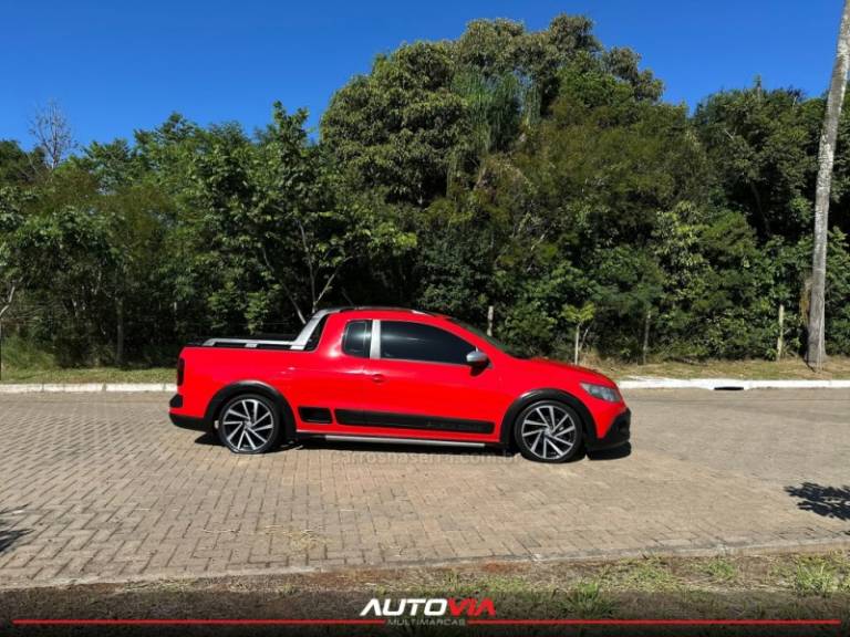 VOLKSWAGEN - SAVEIRO - 2012/2012 - Vermelha - R$ 56.900,00