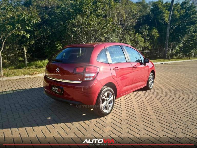 CITROËN - C3 - 2013/2014 - Vermelha - R$ 38.900,00