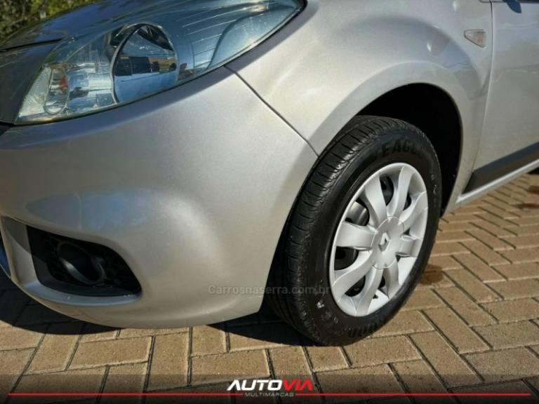 RENAULT - SANDERO - 2012/2013 - Prata - R$ 31.900,00