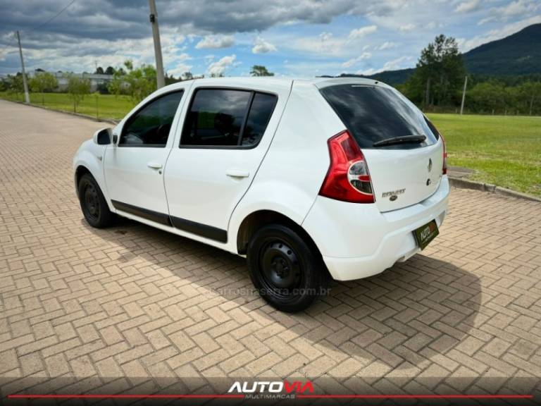 RENAULT - SANDERO - 2010/2010 - Branca - R$ 31.900,00