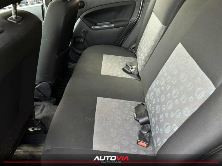 FORD - FIESTA - 2011/2012 - Prata - R$ 32.900,00