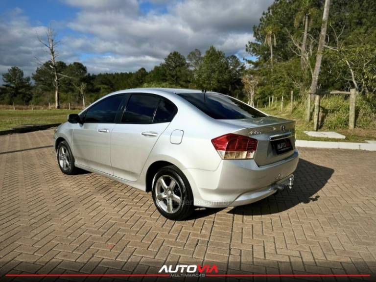 HONDA - CITY - 2010/2011 - Prata - R$ 51.900,00