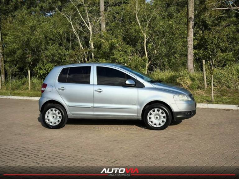 VOLKSWAGEN - FOX - 2008/2009 - Prata - R$ 29.900,00