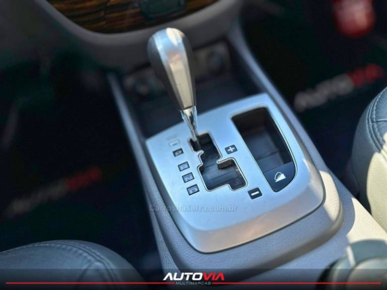 HYUNDAI - SANTA FÉ - 2011/2012 - Prata - R$ 57.900,00