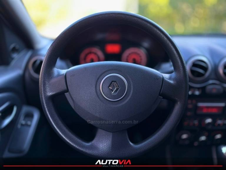 RENAULT - SANDERO - 2012/2013 - Prata - R$ 31.900,00
