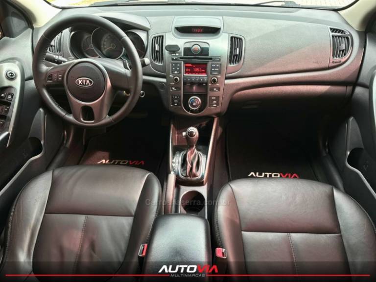 KIA MOTORS - CERATO - 2012/2012 - Prata - R$ 52.900,00